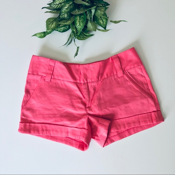 Alice + Olivia Pants - Alice + Olivia linen mini shorts